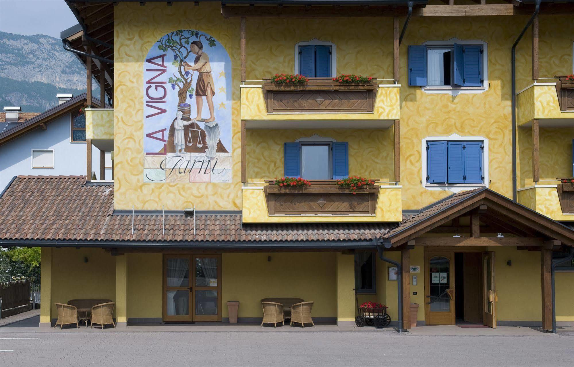 Hotel Garni La Vigna - Adult Friendly San Michele allʼAdige エクステリア 写真